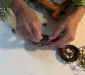 upcycled christmas decor, Turning wood curtain rings into ornaments