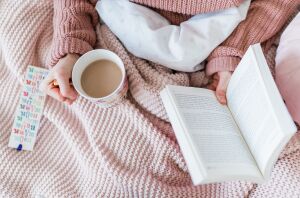 27 practical ways to declutter your mind & feel less overwhelmed