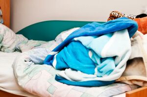 If your bedroom clutter is getting out of control, read THIS