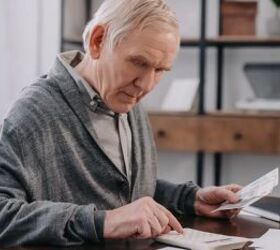 12 budgeting hacks retirees use to wisely manage their money