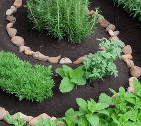 7 easy vegetable garden layout ideas that are perfect for beginner gardeners