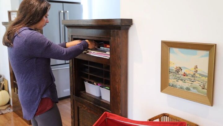 Sorting Clutter How to Do a Quick Speed Declutter in 40 Minutes | Simplify