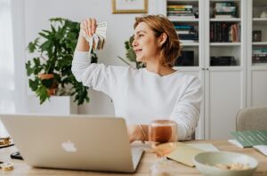 25 small saving wins that make a HUGE difference