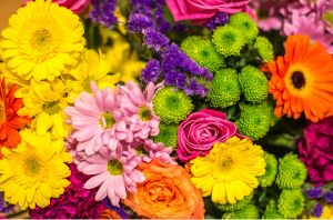 Make use of flowers this spring with these unique cleaning & decor ideas