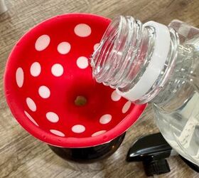 Why vinegar is the #1 ingredient to clean your windowsills effectively (wow!)