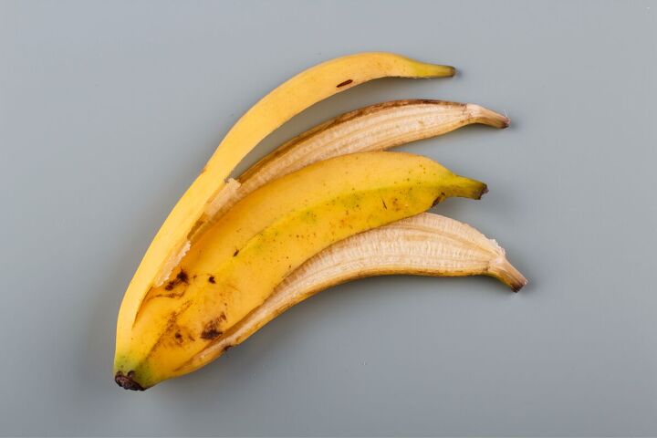 10 surprising ways to use banana peels around the home