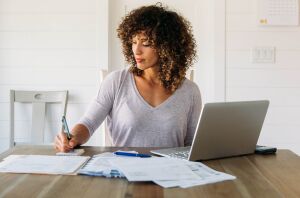 5 steps to become financially stable and be successful with your budget