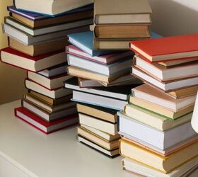 5 Smarter Ways to Organize Your Books | Simplify