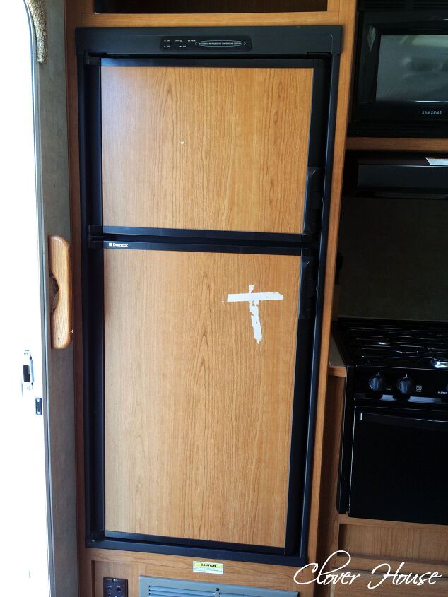 paint your ugly rv fridge with chalkboard paint, appliances, chalkboard paint, painting, The before Ugly