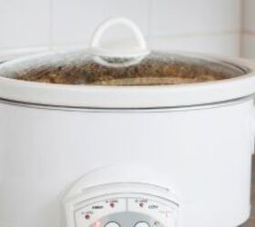 How to make easy slow cooker recipes and get meals on the table without spending a lot of money