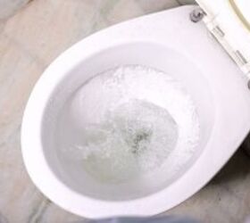 Ditch the blue goo from the store & make this fizzy, frugal toilet cleaner instead