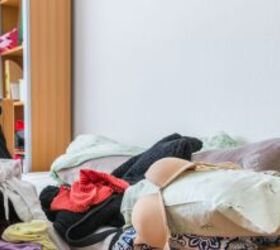 This professional organizer shares 9 habits to get rid of clutter