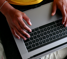 13 side hustles that could replace your day job fast