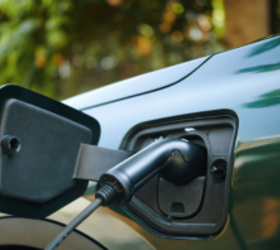 Middle-class people who want financial freedom should use these 10 tips