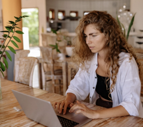 5 tips to master delayed gratification to boost your savings